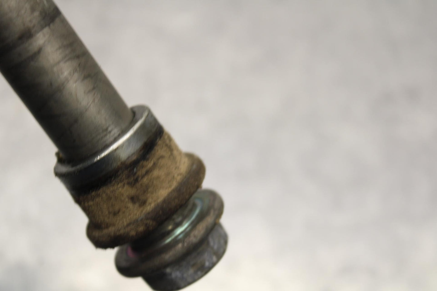 2006 Kawasaki Vulcan 900 VN900B Classic REAR AXLE BACK WHEEL PIVOT BOLT  BB585