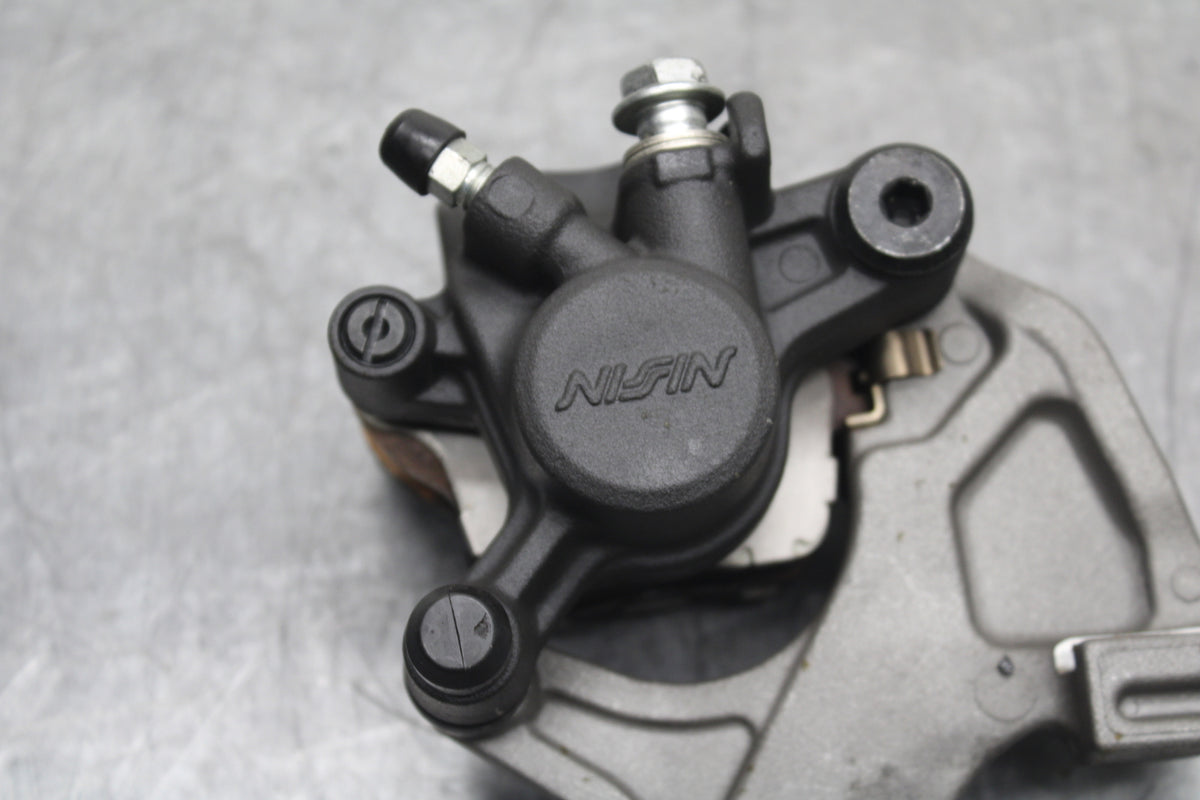 13 SUZUKI GSXR750 REAR BACK BRAKE CALIPER W MOUNT BRACKET BB110