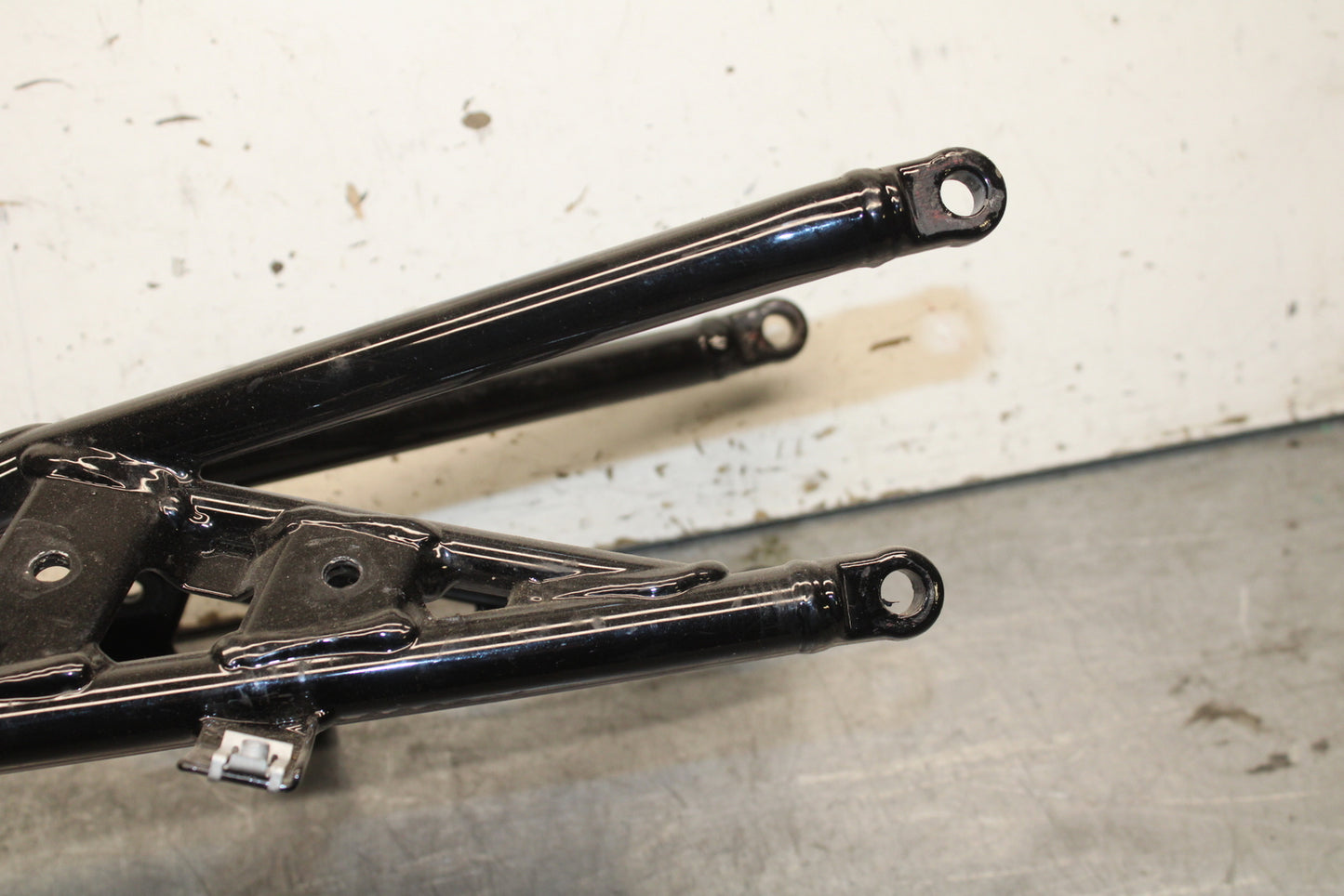 08-10 DUCATI 848 REAR SUBFRAME BACK SUB FRAME  BB705