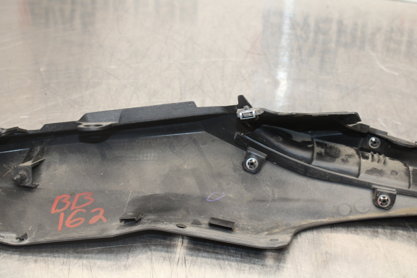 14-17 YAMAHA FZ07 RIGHT REAR BACK TAIL FAIRING COWL SHROUD BB162