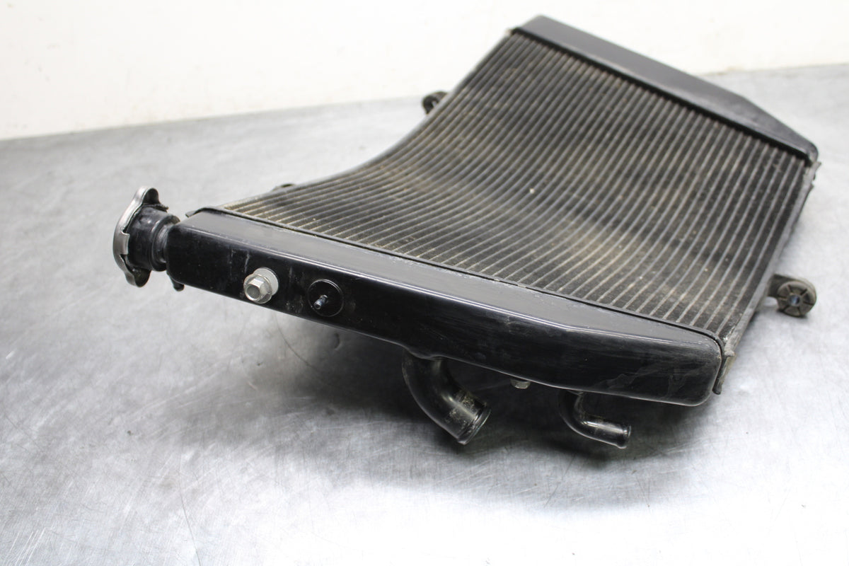 09 SUZUKI GSXR600 ENGINE RADIATOR MOTOR COOLER COOLING RADIATER BB759