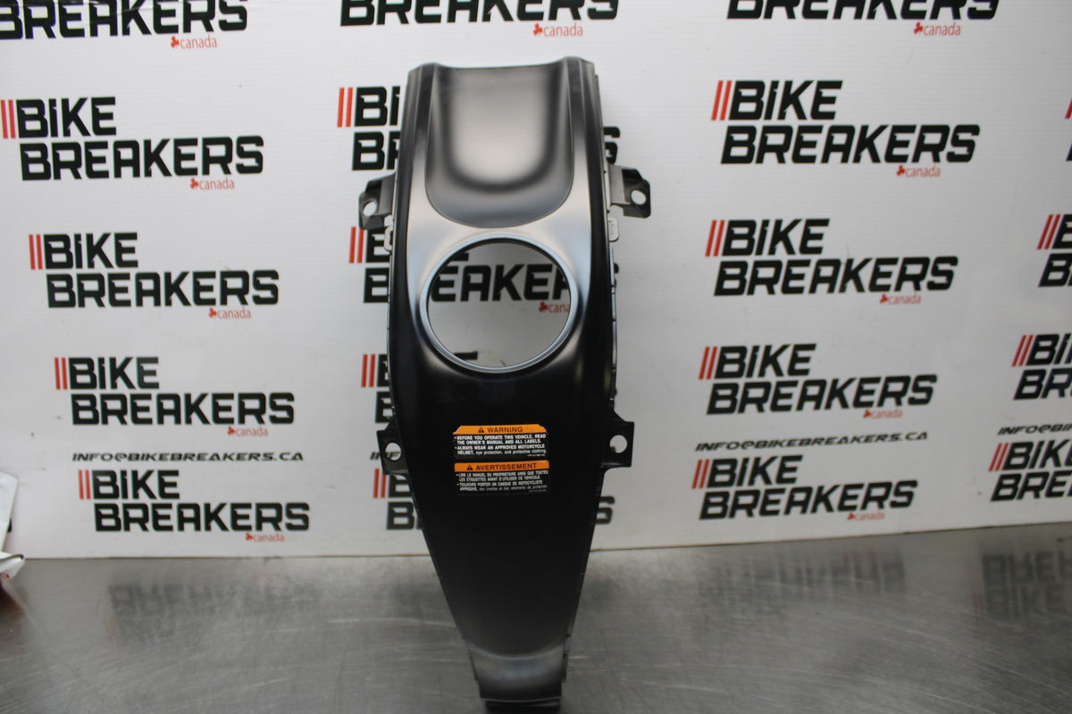 22-25 YAMAHA YZF R7 CENTER GAS TANK FUEL CELL PANEL COVER TRIM COWL BB769-B
