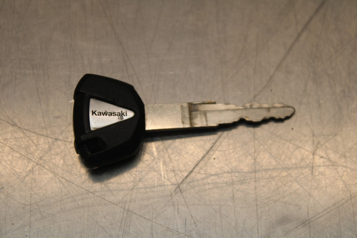 13-18 KAWASAKI NINJA ZX6R IGNITION LOCK W KEY BB666