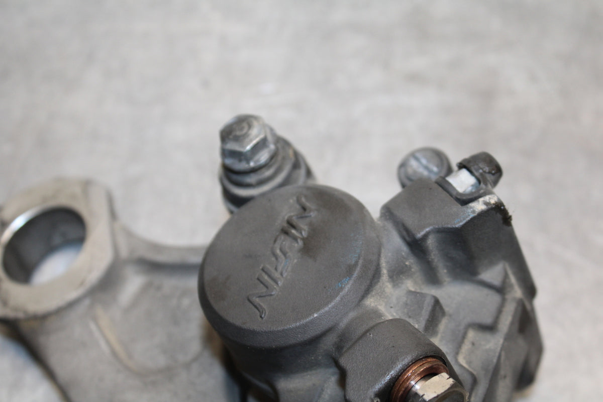 07-08 YAMAHA YZF R1 REAR BACK BRAKE CALIPER W MOUNT BRACKET BB724