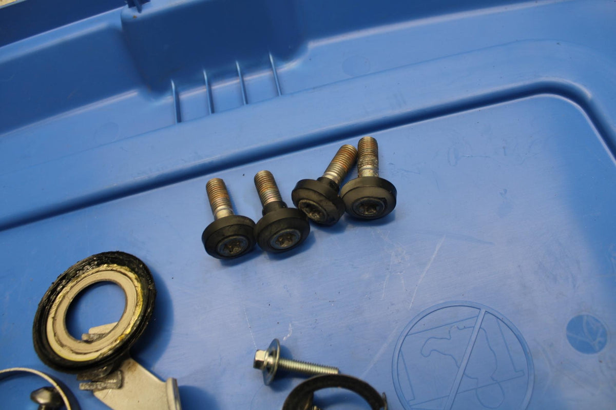 2013 Yamaha YZF R1 REAR BACK SUBFRAME SUB FRAME MOUNTING BOLTS HARDWARE  BB507