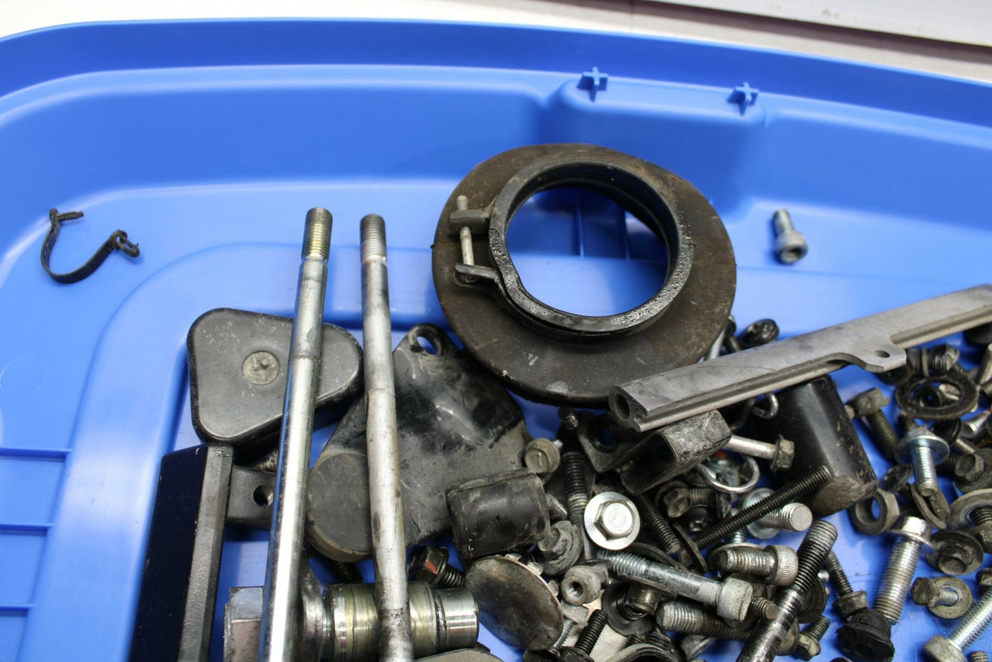 86-06 KAWASAKI CONCOURS 1000 ZG1000A ENGINE MOUNTING BOLTS HARDWARE MOTOR  BB292