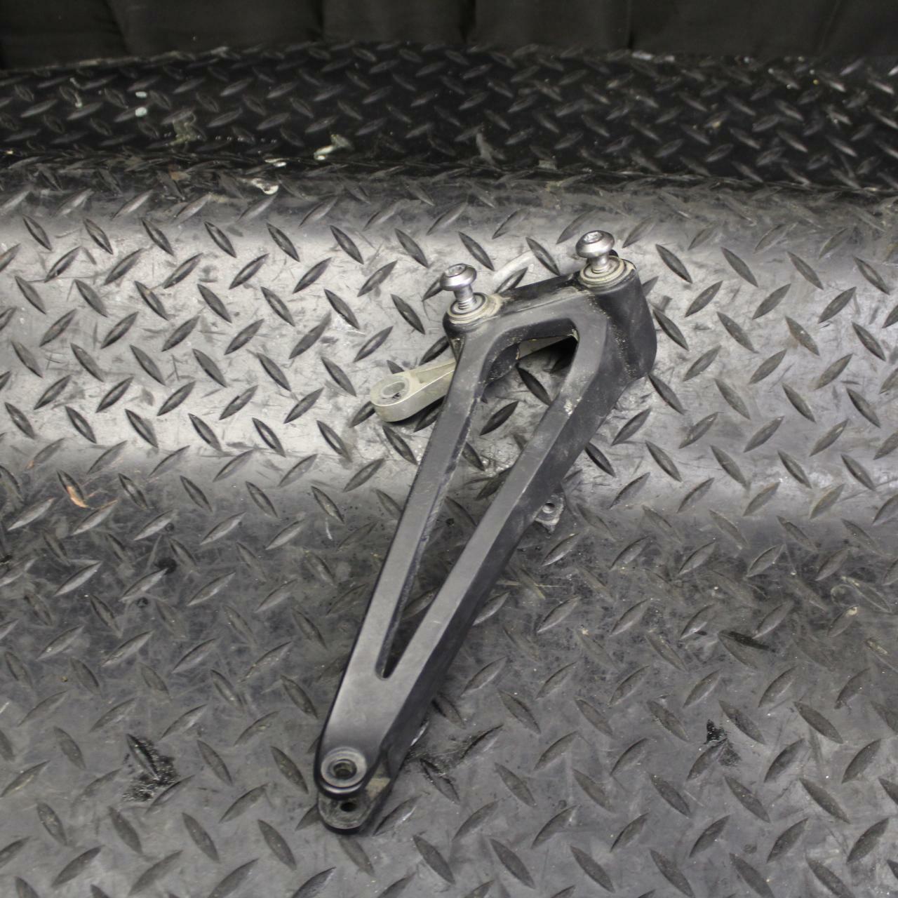 09-14 YAMAHA YZF R1 RIGHT REAR BACK PASSENGER PEG BRACKET BB192
