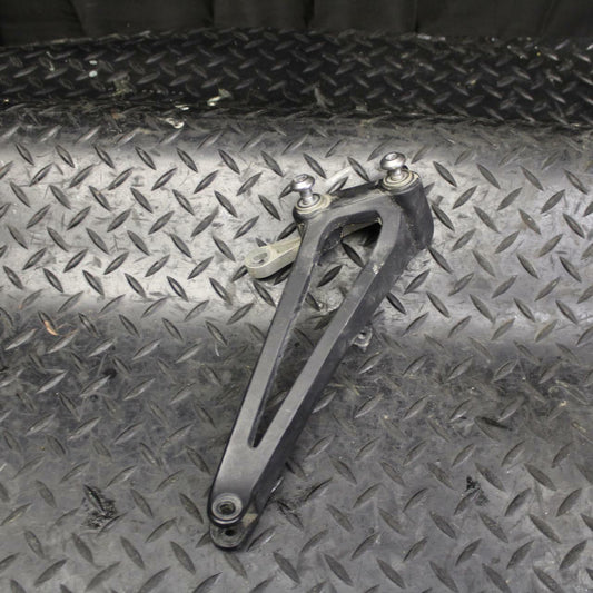 09-14 YAMAHA YZF R1 RIGHT REAR BACK PASSENGER PEG BRACKET BB192