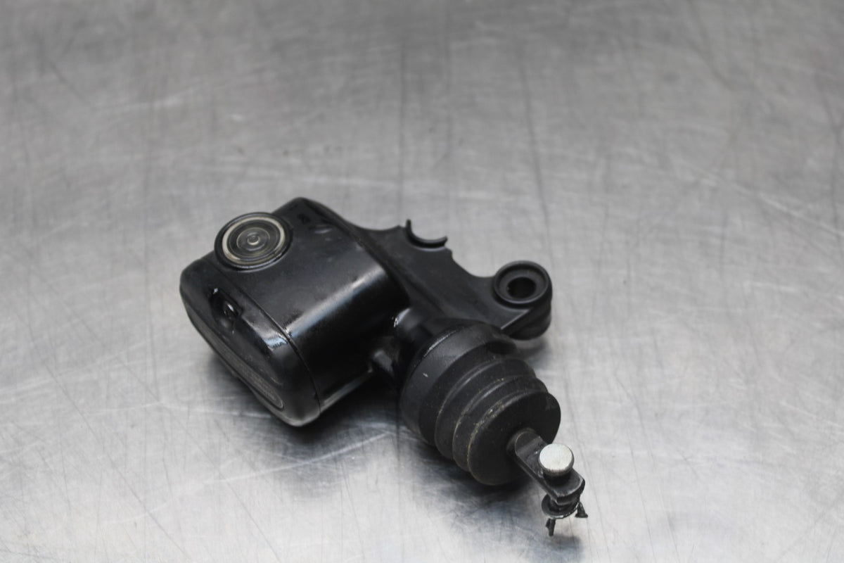 08 HARLEY-DAVIDSON ELECTRA GLIDE POLICE EFI FLHTPI REAR BACK BRAKE MASTER BB816