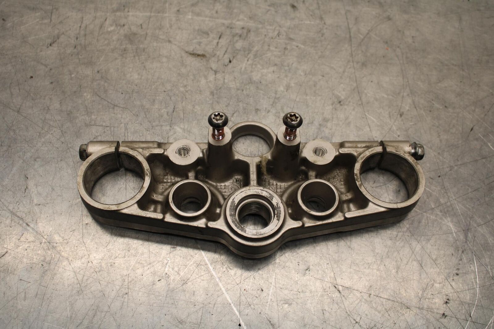 1997 Suzuki Bandit 1200 GSF1200S FORKS UPPER TRIPLE TREE CLAMP BB559