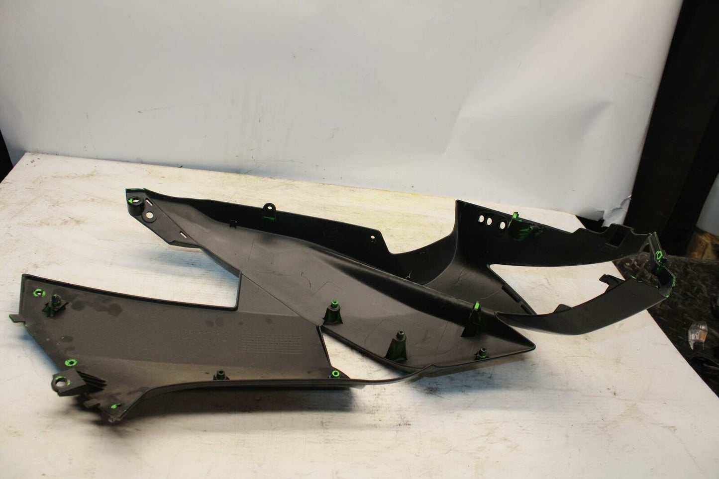 11-12 KAWASAKI NINJA 400 EX400 C LEFT LOWER MID UPPER SIDE FAIRING COWL BB358