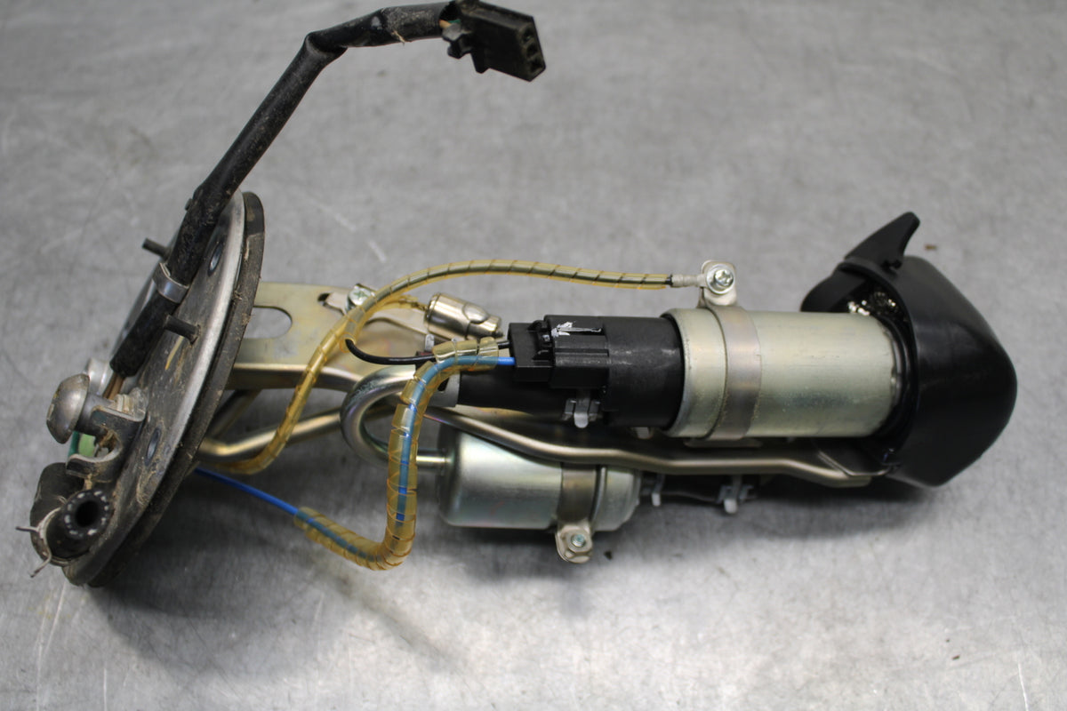 04-12 HONDA ST1300A FUEL GAS PUMP (ITEM B) BB669