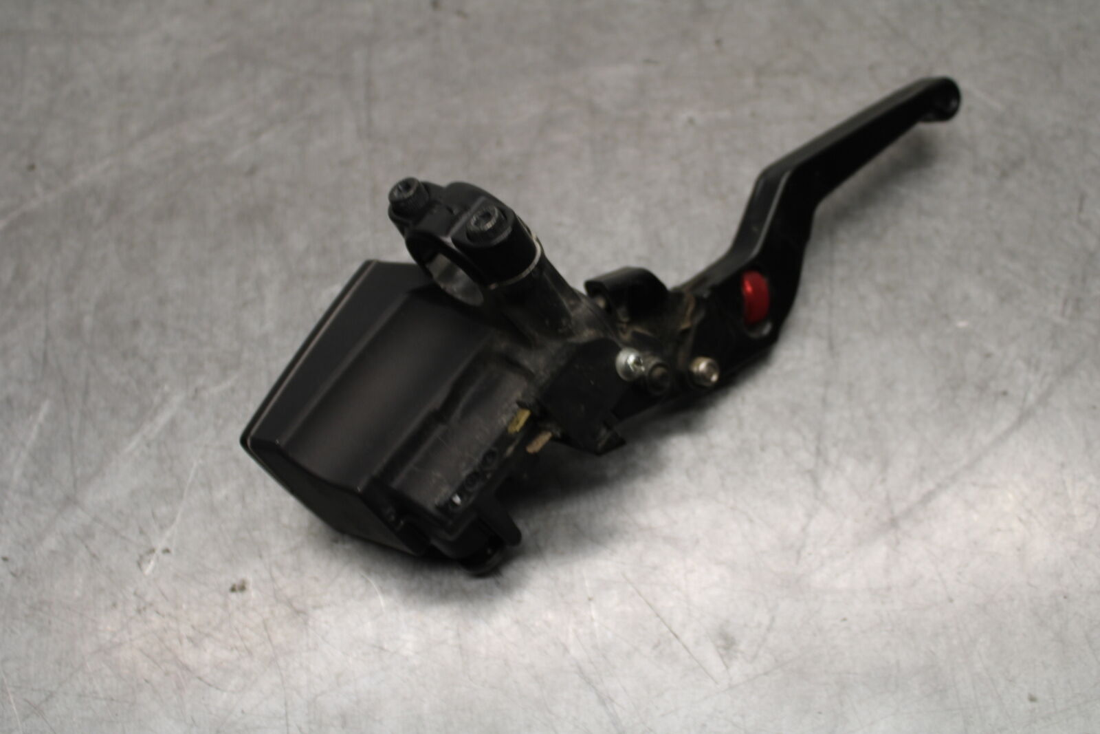 16-21 YAMAHA XSR900 FRONT BRAKE MASTER CYLINDER w/ LEVER BB664