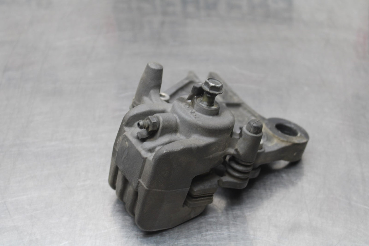 08 KAWASAKI NINJA ZX10R REAR BACK BRAKE CALIPER W MOUNT BRACKET BB201