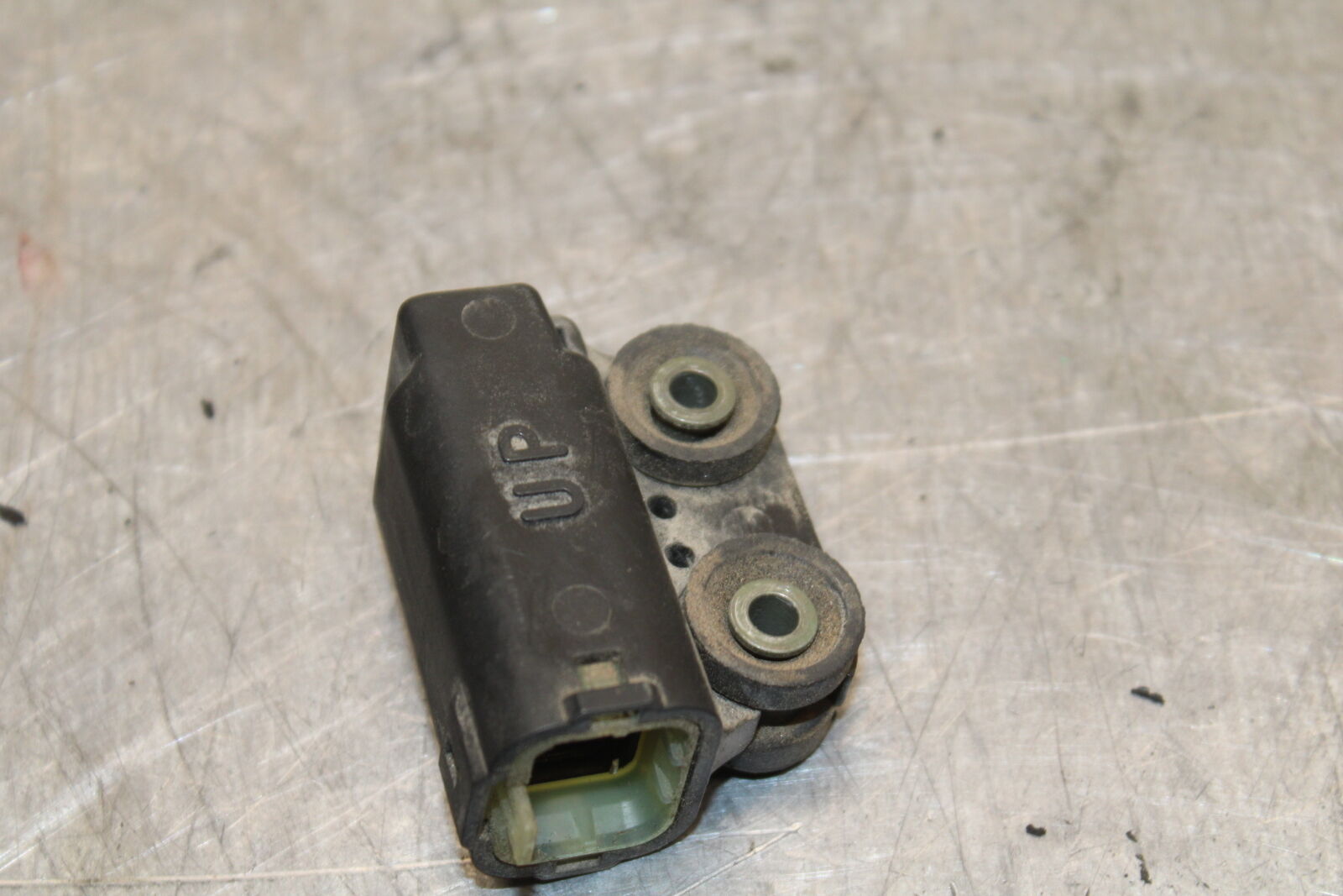 06 YAMAHA YZF R6 TIP OVER BANK ANGLE CRASH SENSOR SWITCH  5PS-82576-01-00 BB716