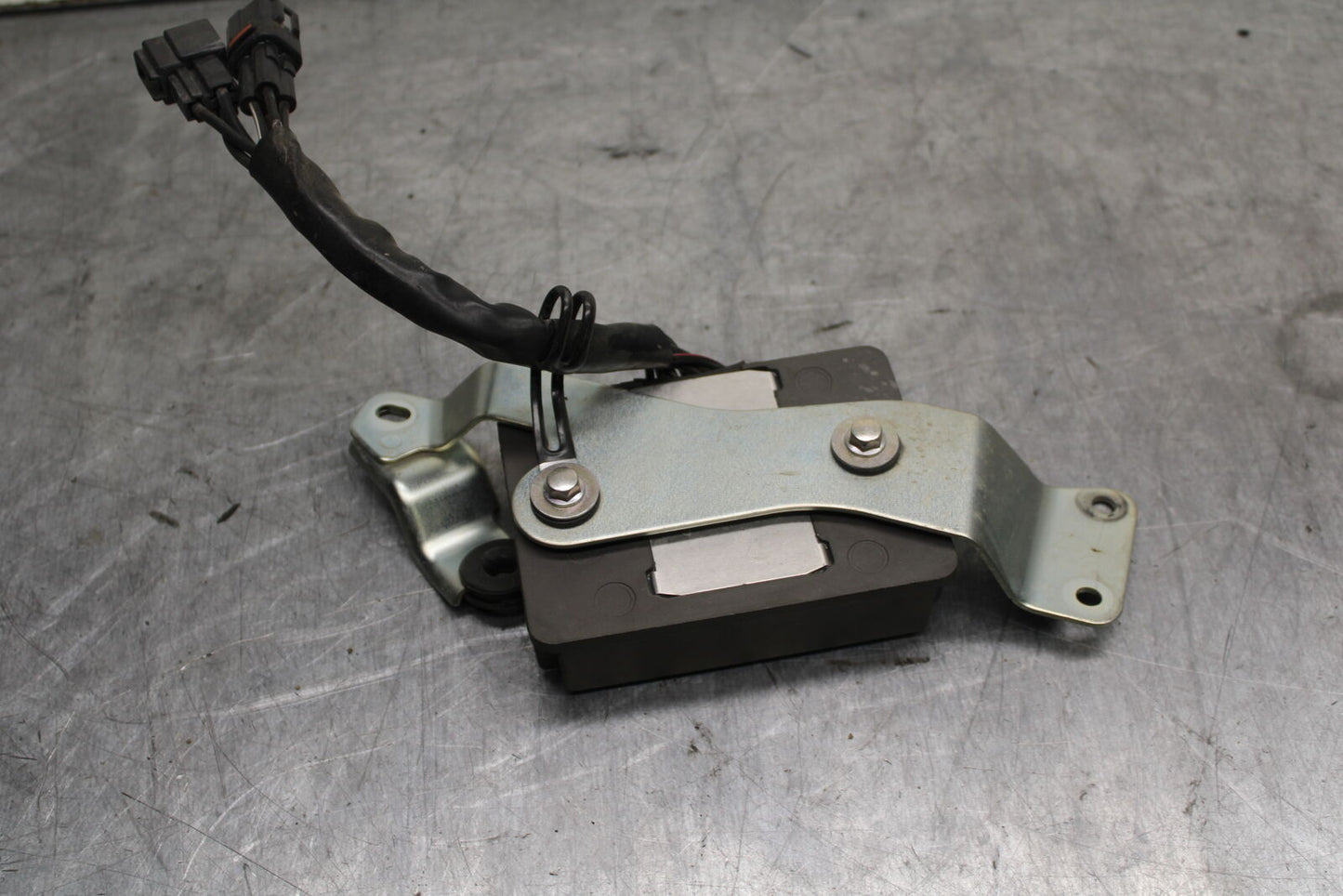 11-24 SUZUKI GSXR750 RECTIFIER VOLTAGE REGULATOR 32800-47H00 BB714