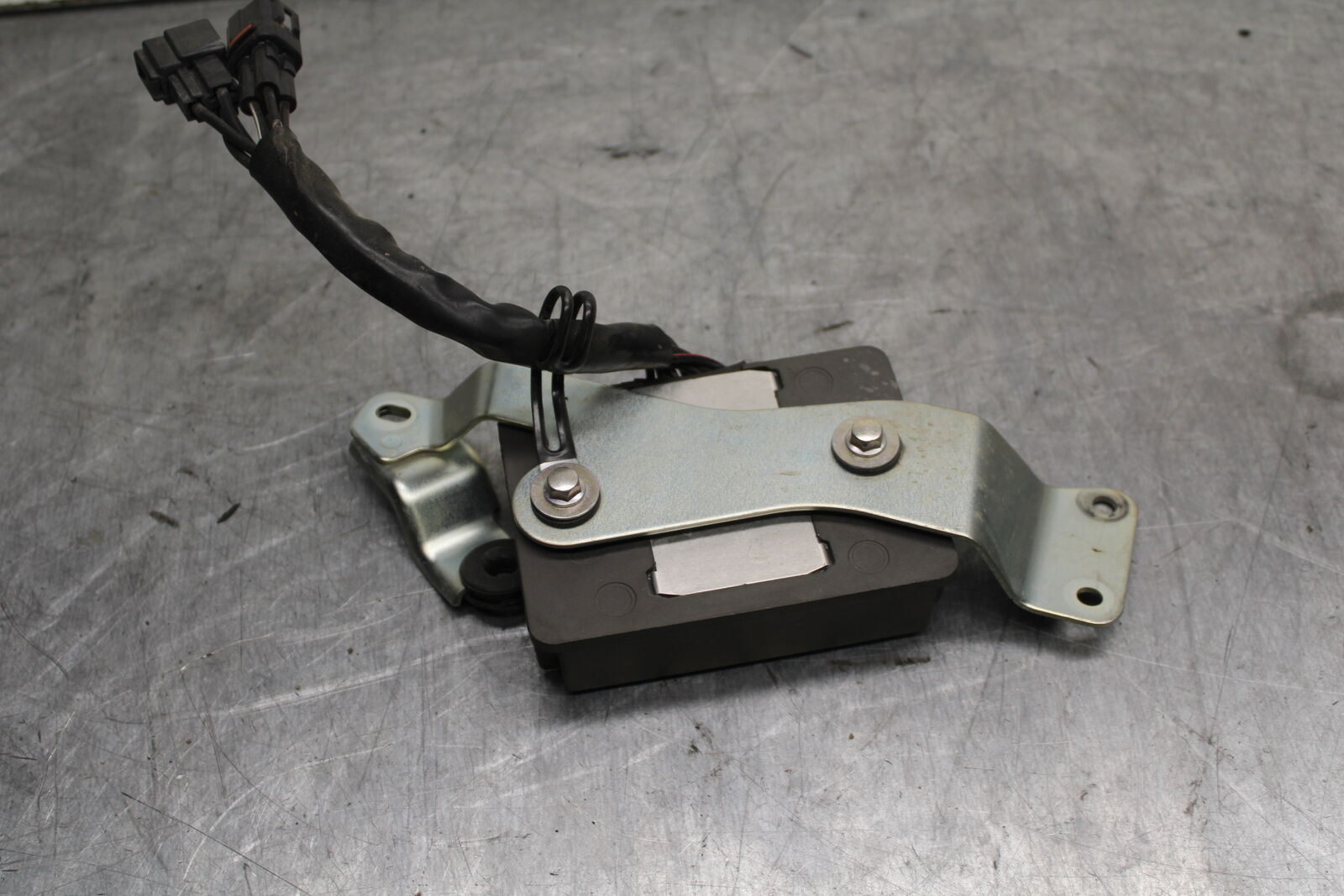 11-24 SUZUKI GSXR750 RECTIFIER VOLTAGE REGULATOR 32800-47H00 BB714