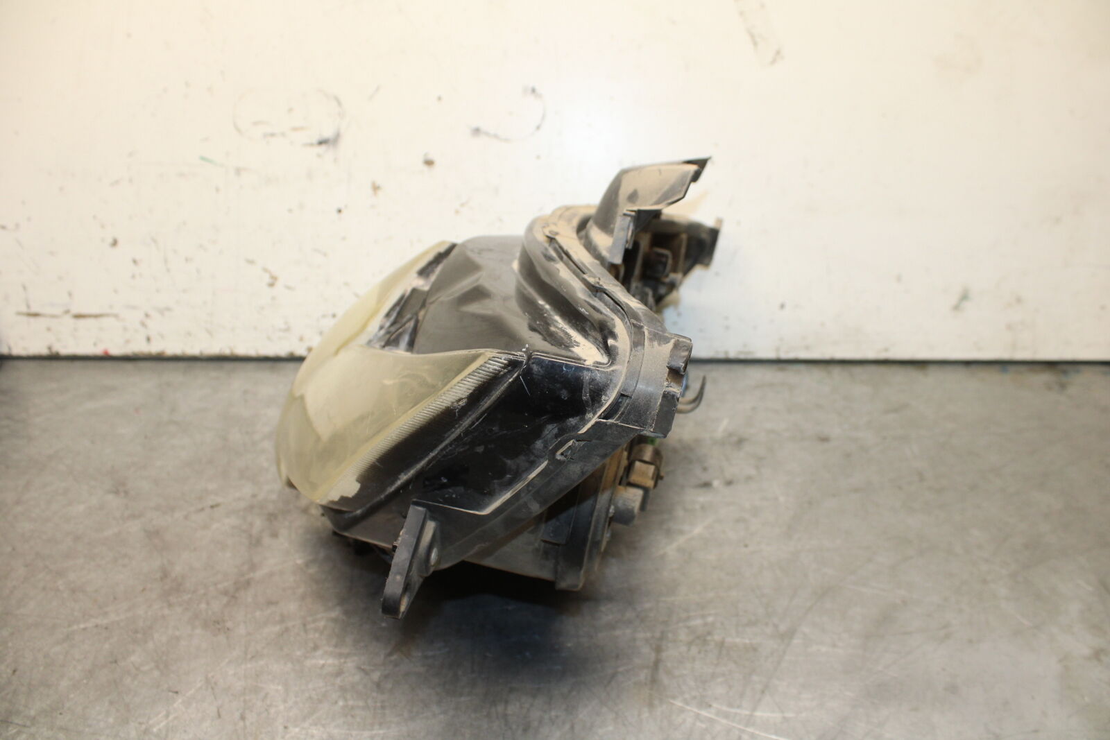 08-10 SUZUKI GSXR 600 FRONT HEADLIGHT HEAD LIGHT LAMP  BB721