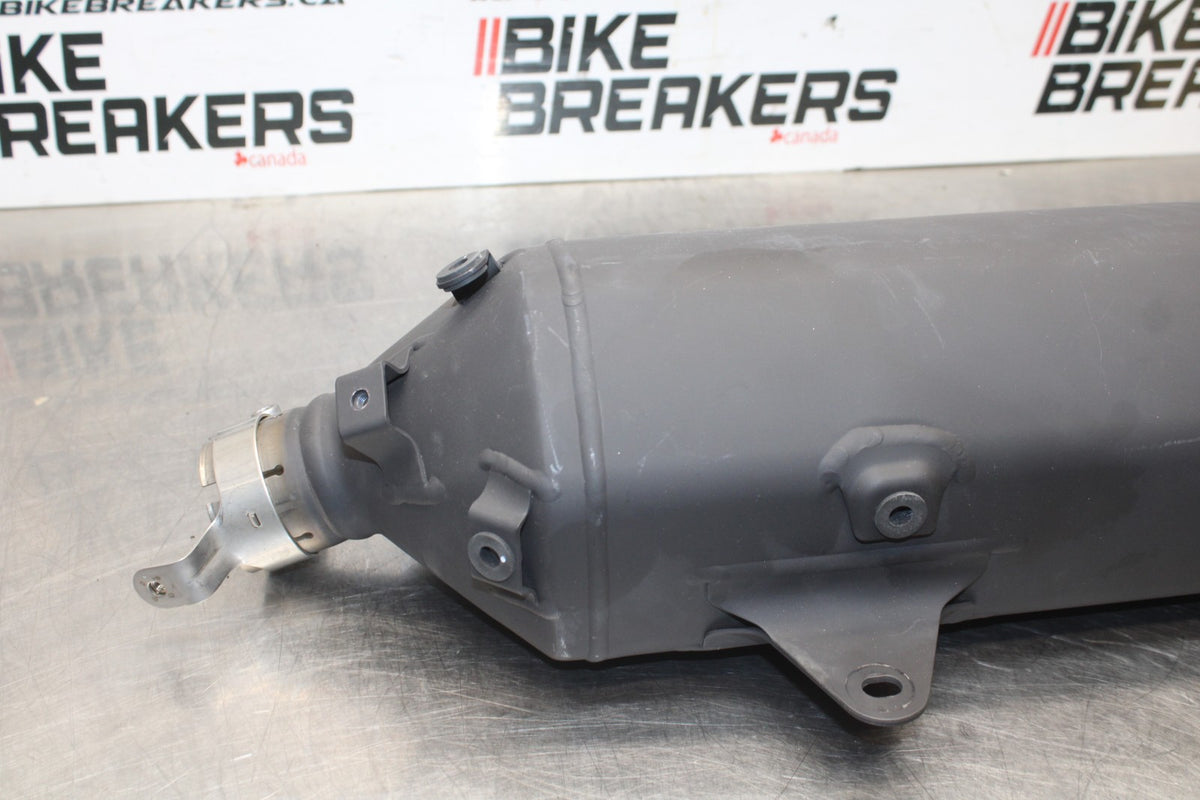 18 SUZUKI GSXR1000 EXHAUST PIPE MUFFLER SLIP ON CAN SILENCER BB642