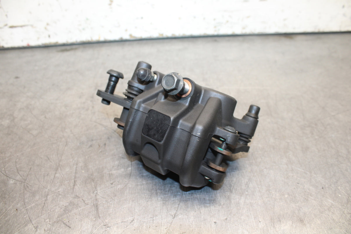15-17 YAMAHA YZF R3 RIGHT FRONT BRAKE CALIPER BB111