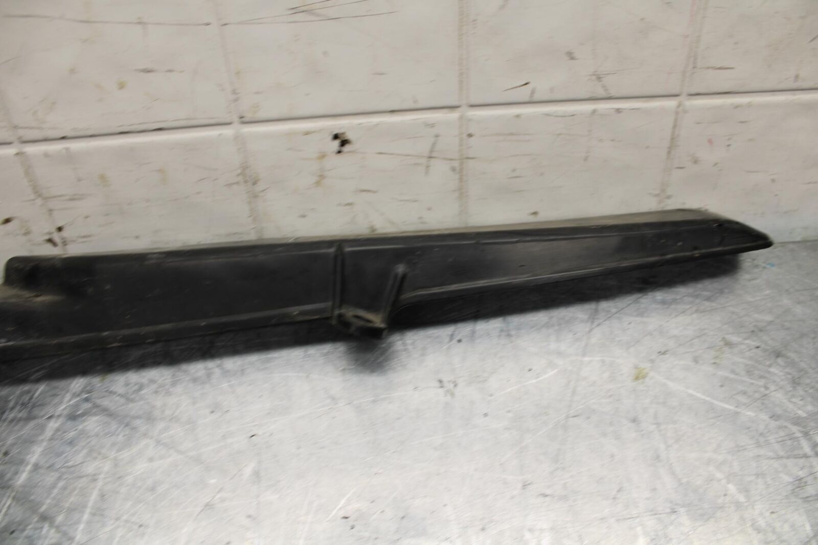 05-06 HONDA CBR600RR REAR BACK DRIVE CHAIN GUARD COVER SHIELD BB444