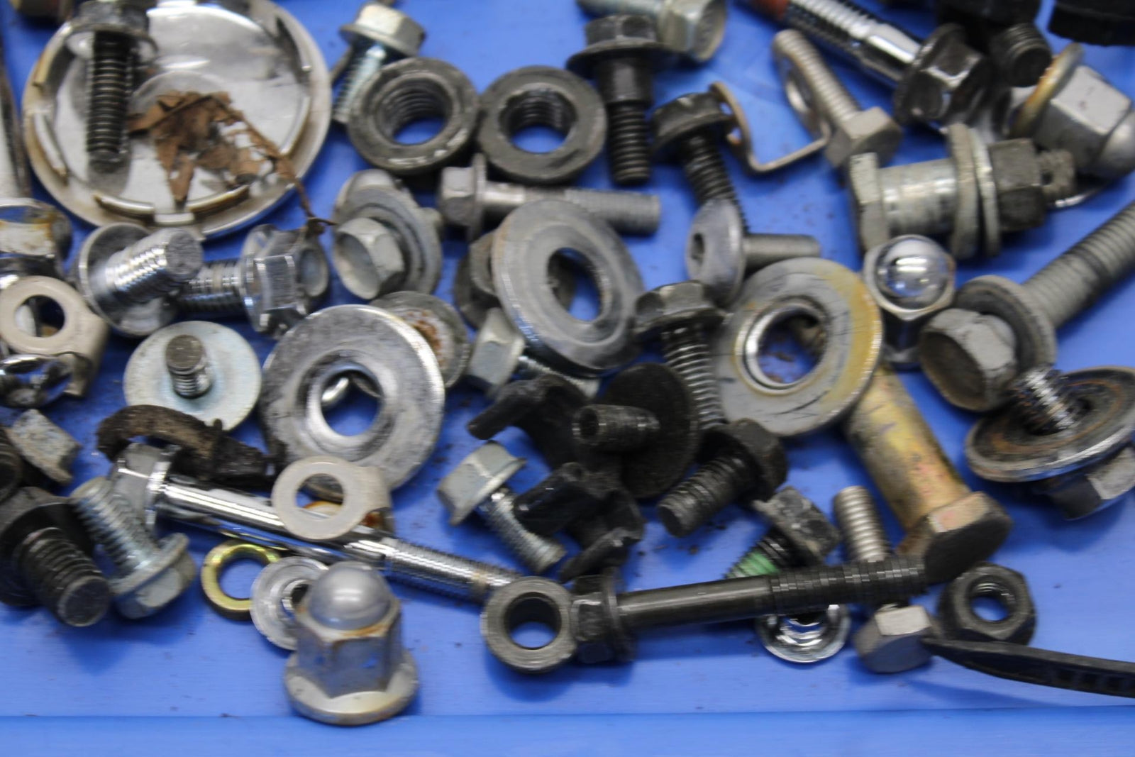 01-02 HONDA SHADOW SPIRIT 750 MISCELLANEOUS MOUNTING BOLTS HARDWARE MOTOR  BB632