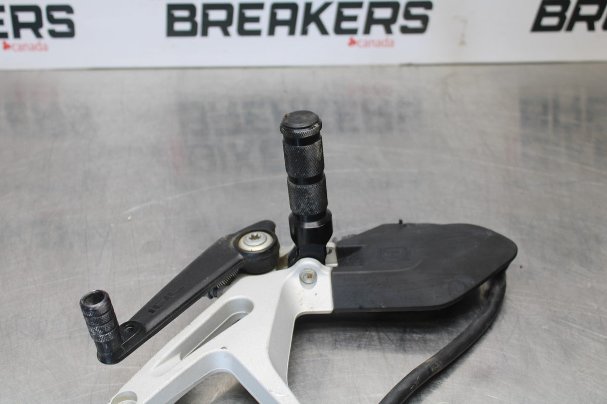 18-22 HUSQVARNA VITPILEN 701 RIGHT REARSET REAR SET DRIVER FOOT PEG REST BB198