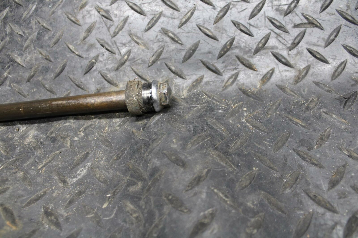 84-85 YAMAHA VIRAGO 1000 FRONT WHEEL RIM AXLE PIVOT BOLT BB173
