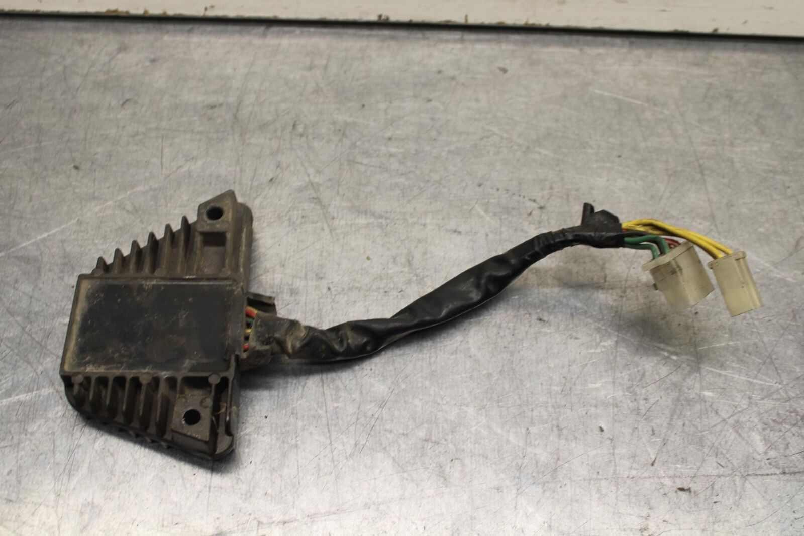1985 Honda Shadow 500 VT500C RECTIFIER VOLTAGE REGULATOR 31600-MF5-018 BB615