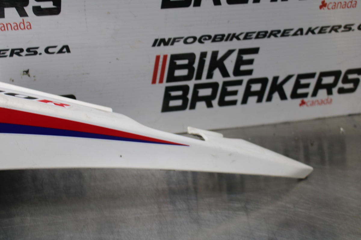 13-15 HONDA CBR500R LEFT REAR BACK TAIL FAIRING COWL SHROUD BB834