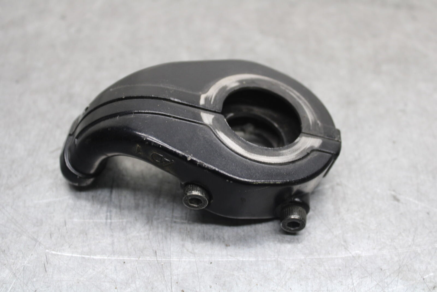07-08 YAMAHA YZF R1 THROTTLE CABLE LINE HOUSING GUIDE BB675