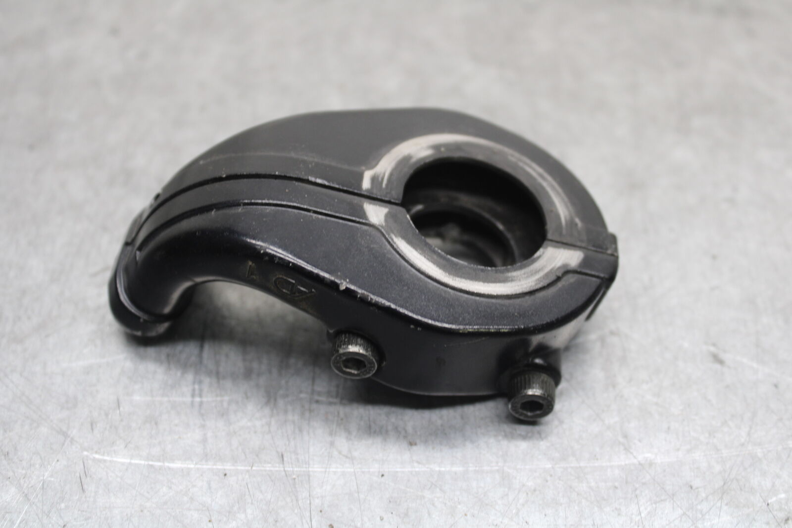07-08 YAMAHA YZF R1 THROTTLE CABLE LINE HOUSING GUIDE BB675