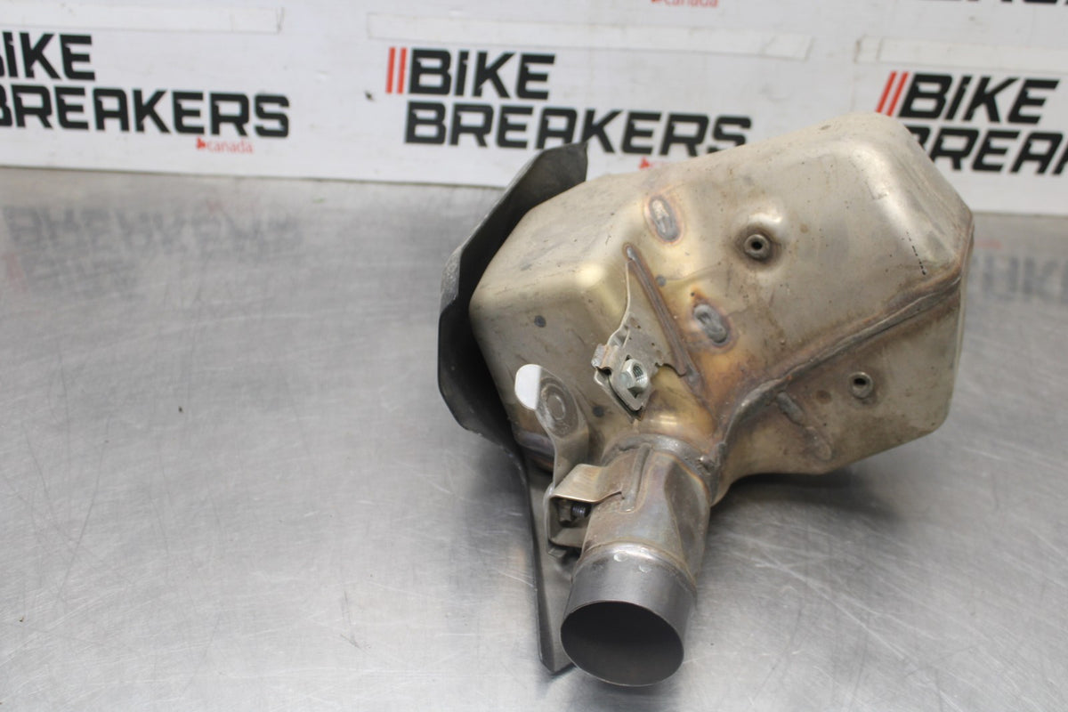 24-25 KAWASAKI NINJA ZX6R EXHAUST MIDPIPE MID CAT MIDDLE PIPE BB939