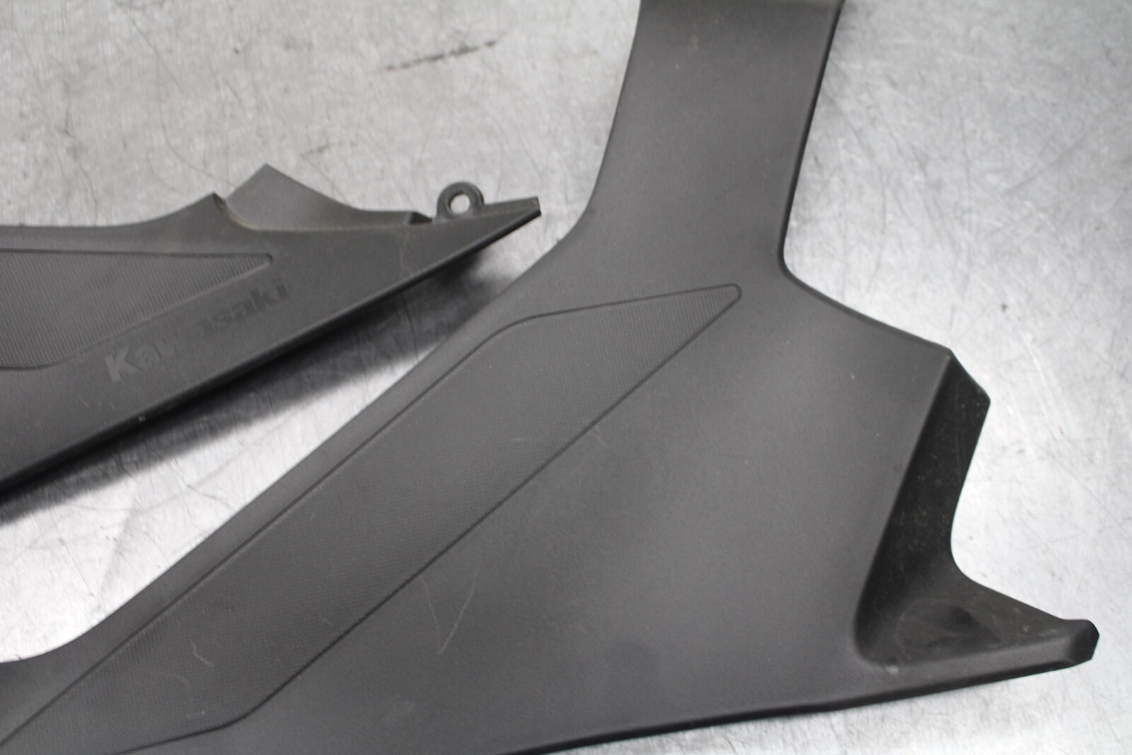 18-23 KAWASAKI NINJA 400 EX400 ABS RIGHT LEFT SIDE SEAT PANELS TRIMS COWLS BB747