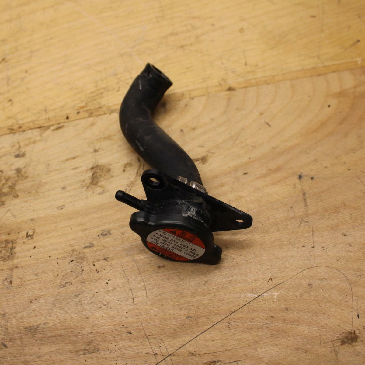 09-10 SUZUKI BOULEVARD M109R RADIATOR CAP BB318