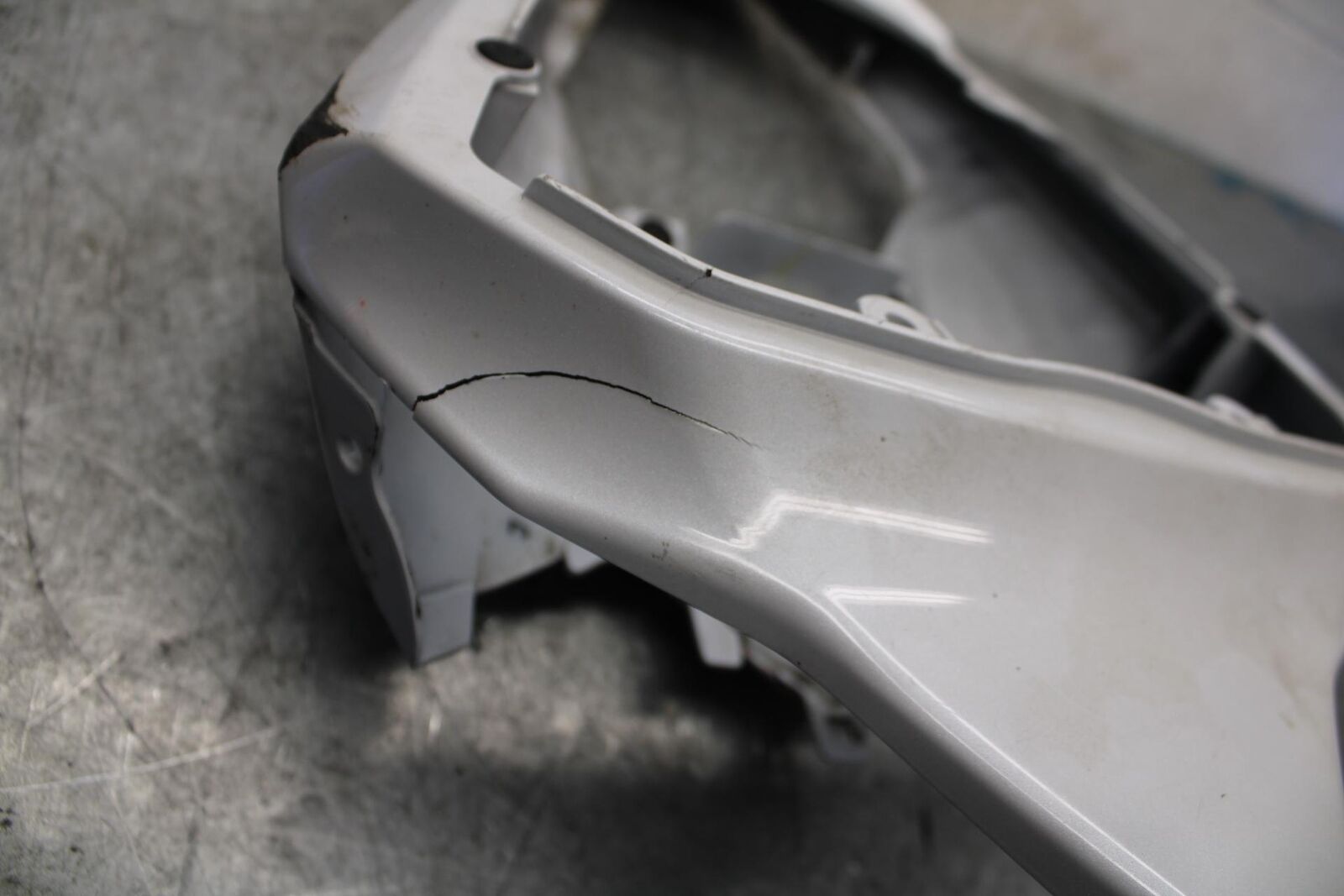 08-16 YAMAHA YZF R6 REAR BACK TAIL FAIRING COWL SHROUD BB431