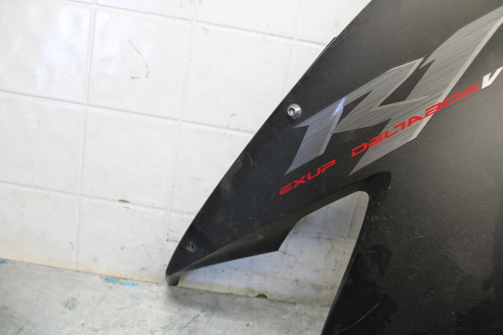 04-06 YAMAHA YZF R1 RIGHT LOWER MID UPPER SIDE FAIRING COWL  BB432