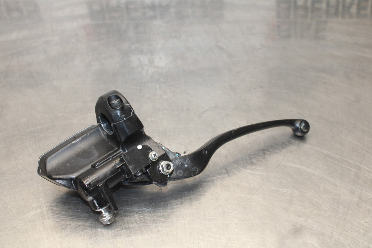 23-26 KAWASAKI NINJA ZX4RR FRONT BRAKE MASTER CYLINDER w/ LEVER BB872