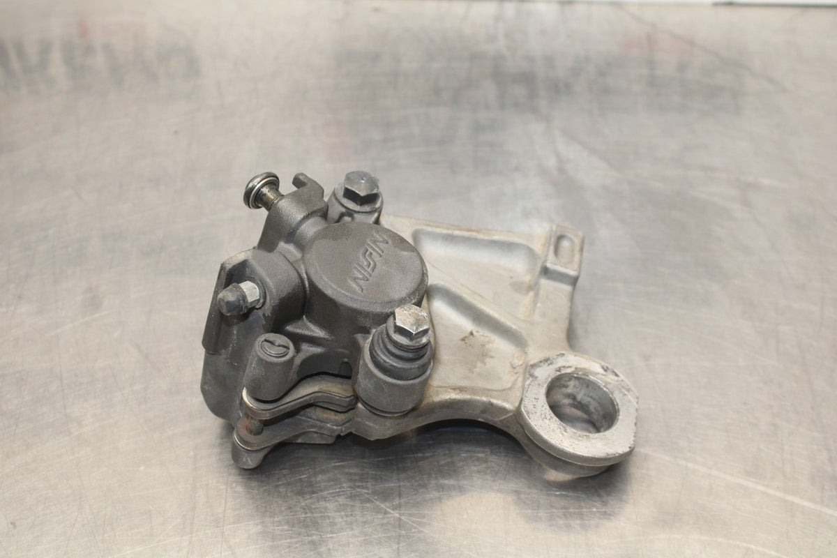 08-16 YAMAHA YZF R6 REAR BACK BRAKE CALIPER W MOUNT BRACKET BB798