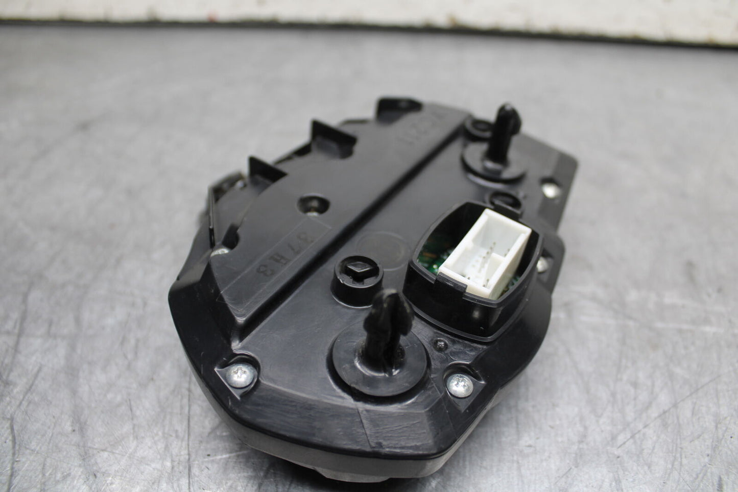 06-07 SUZUKI GSXR 600 SPEEDO TACH GAUGES CLUSTER SPEEDOMETER TACHOMETER BB243
