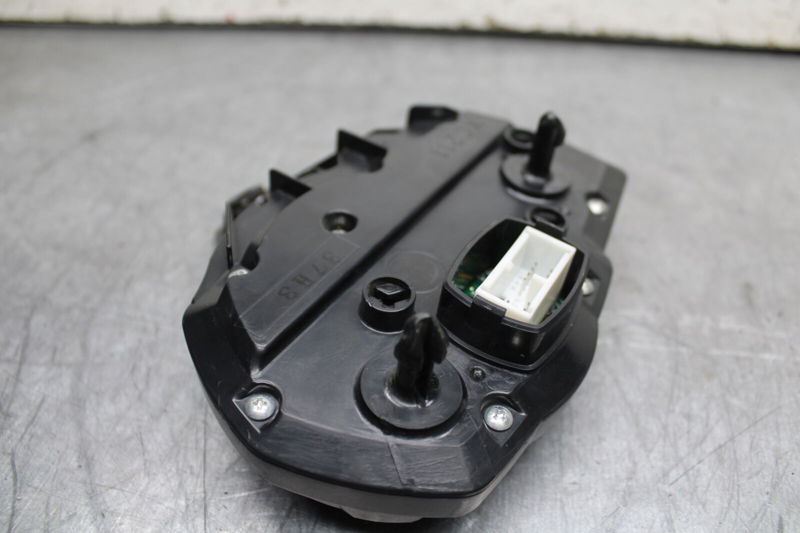 06-07 SUZUKI GSXR 600 SPEEDO TACH GAUGES CLUSTER SPEEDOMETER TACHOMETER BB243