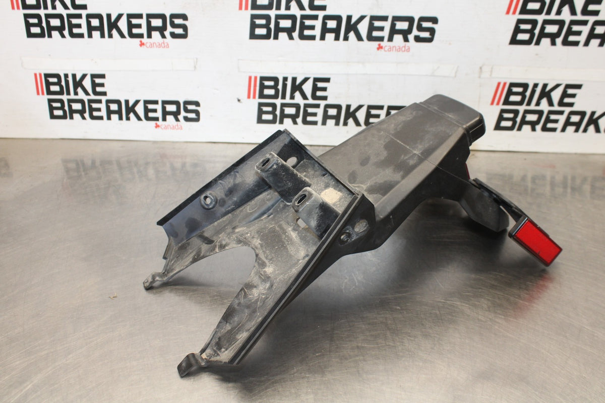 19 BMW F750GS REAR BACK FENDER MUD GUARD BB938