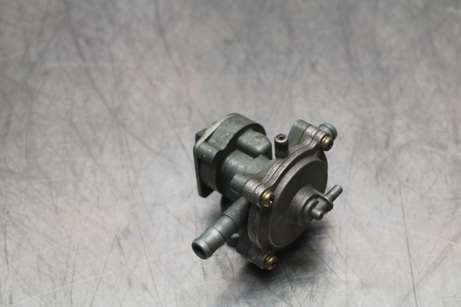 98-05 HONDA SUPER HAWK 1000 VTR1000F FUEL GAS TANK PETCOCK SHUT VALVE BB152
