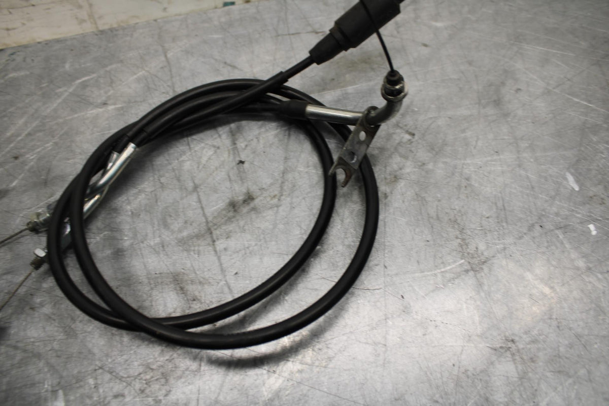 13 SUZUKI GSXR750 THROTTLE CABLES LINES BB474