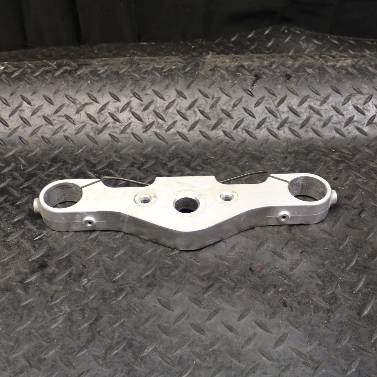 03-08 KAWASAKI VULCAN 1600 FORKS UPPER TRIPLE TREE CLAMP  BB193