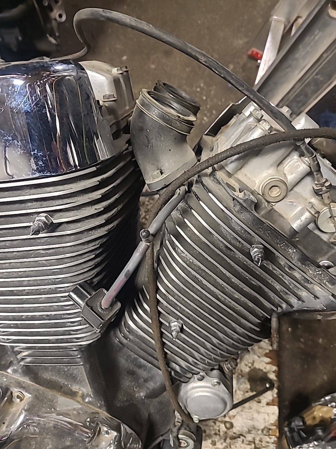 2004 Suzuki Intruder 1500 VL1500 ENGINE MOTOR BB573