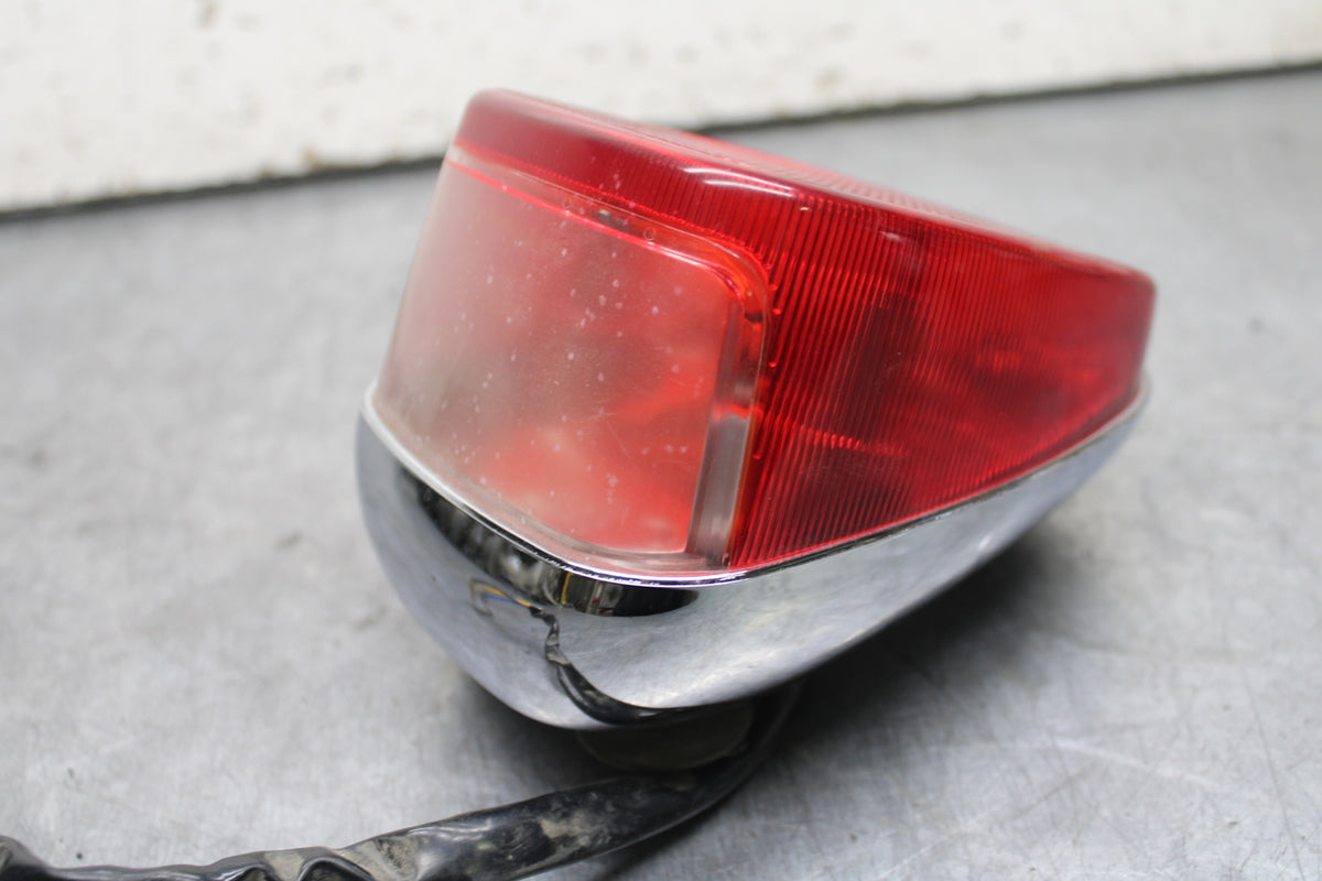 99-00 YAMAHA V STAR 1100 TAILLIGHT REAR TAIL BRAKE LIGHT BB711