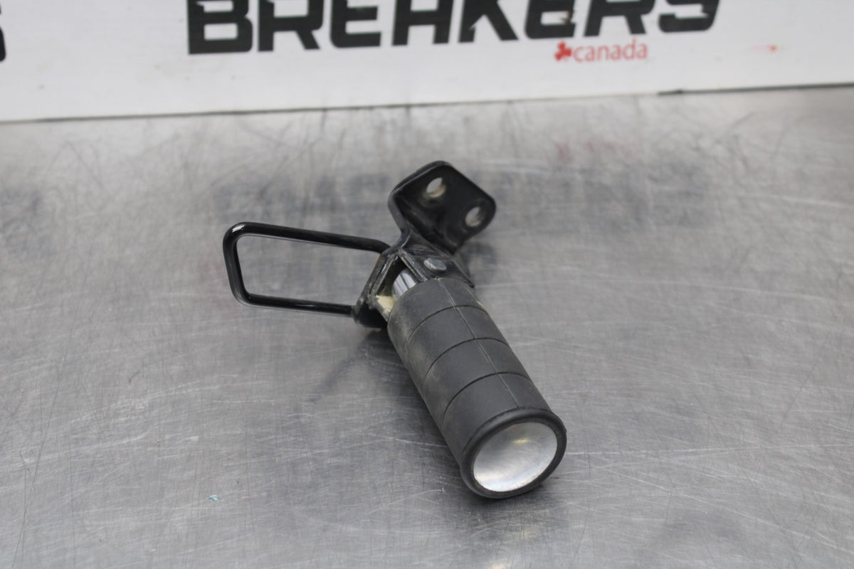 15 SUZUKI BOULEVARD C50 RIGHT REAR PASSENGER FOOT STEP PEG BB775
