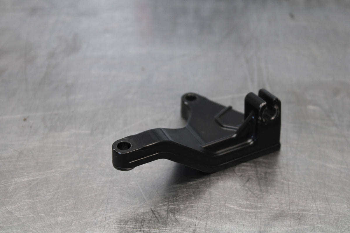 08 KAWASAKI NINJA ZX10R CLUTCH CABLE HOLDER MOUNT STAY BRACKET BB902