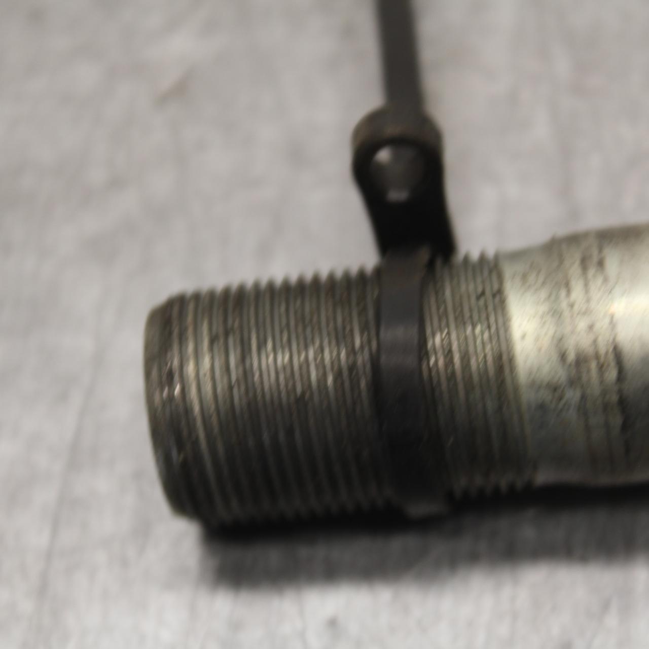 21 KAWASAKI NINJA ZX6R FRONT WHEEL RIM AXLE PIVOT BOLT 41068-0599 BB647